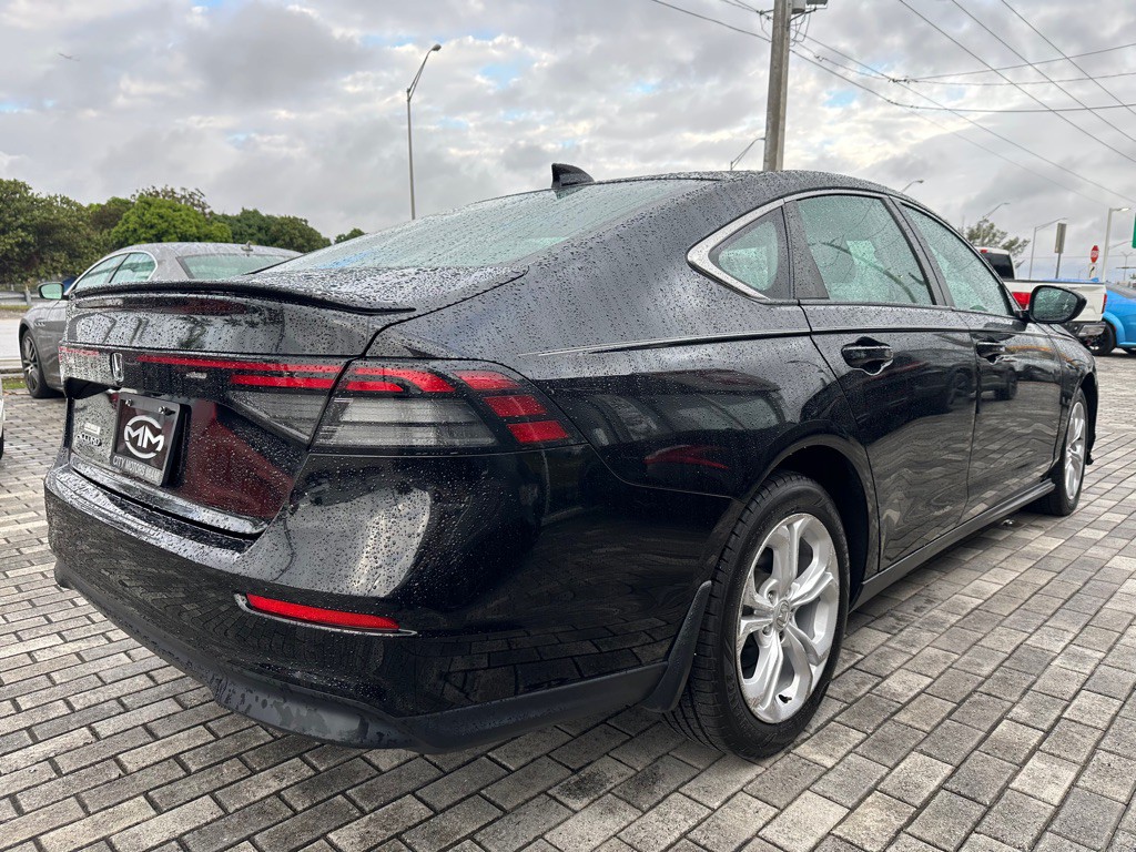 2023 Honda Accord Image 8