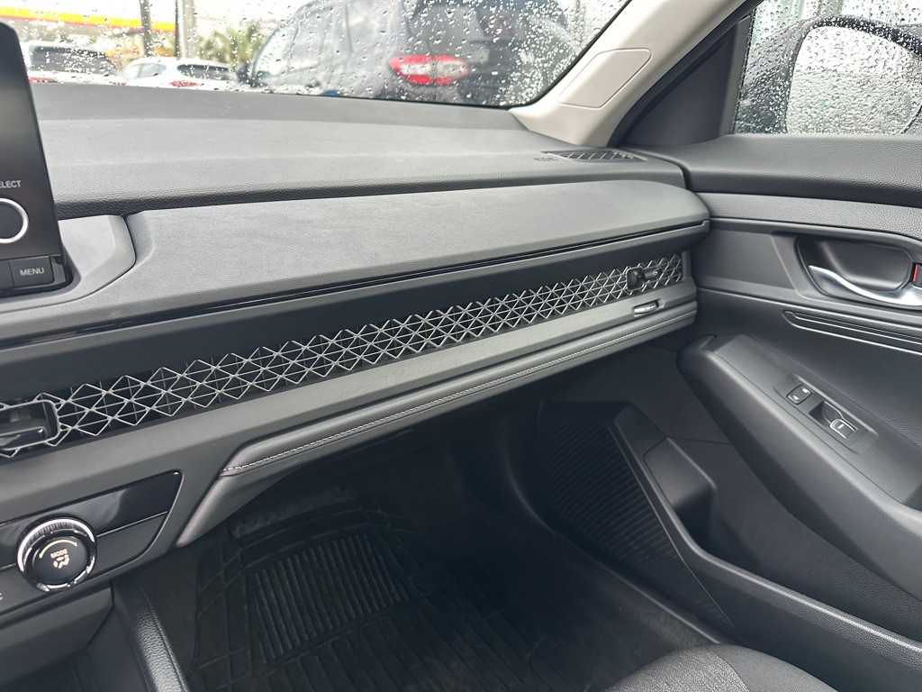 2023 Honda Accord Image 18