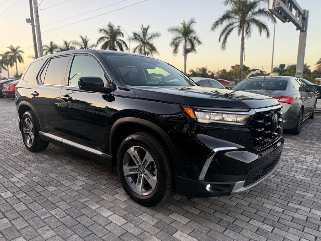 2025 Honda Pilot Image 1