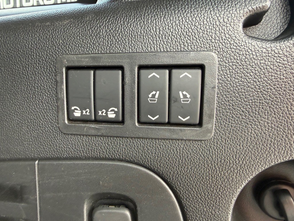 2020 Cadillac Escalade Image 8