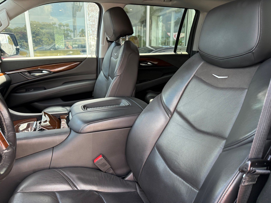 2020 Cadillac Escalade Image 14