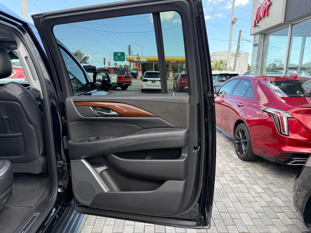 2020 Cadillac Escalade Image 37