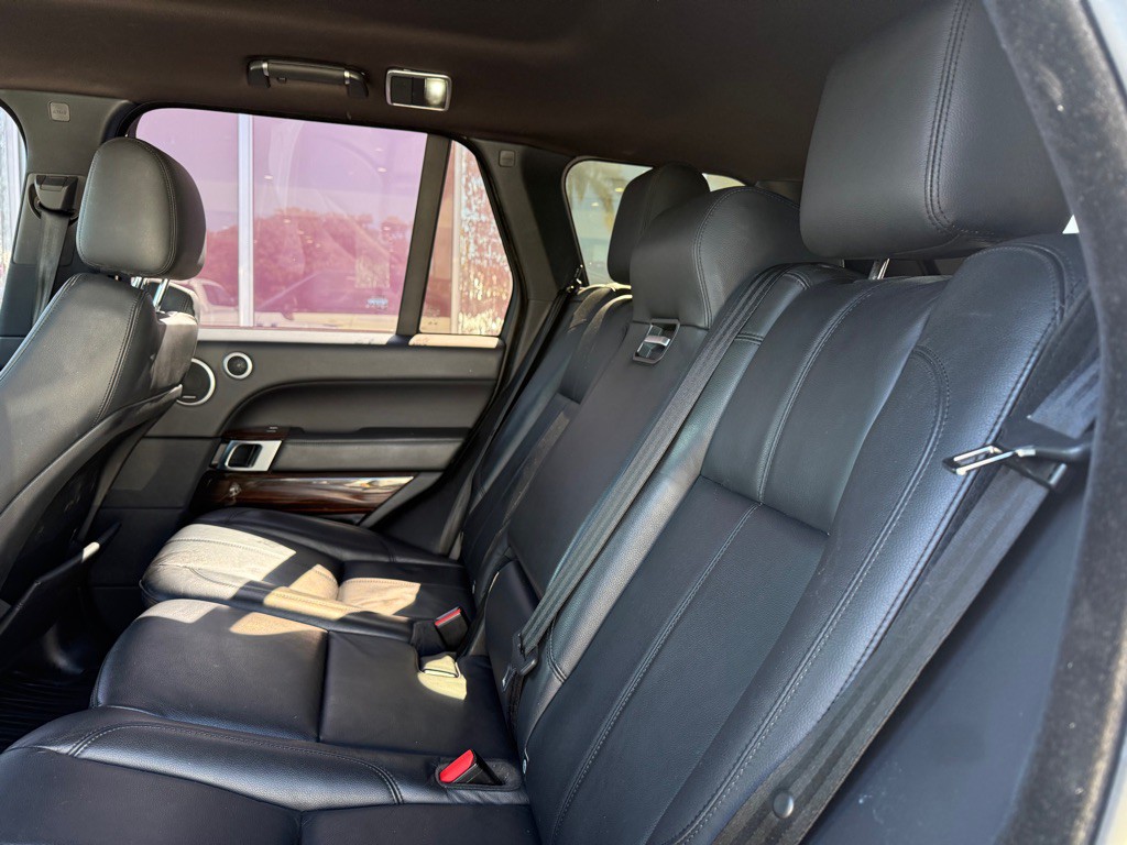 2016 Land Rover Range Rover Image 27