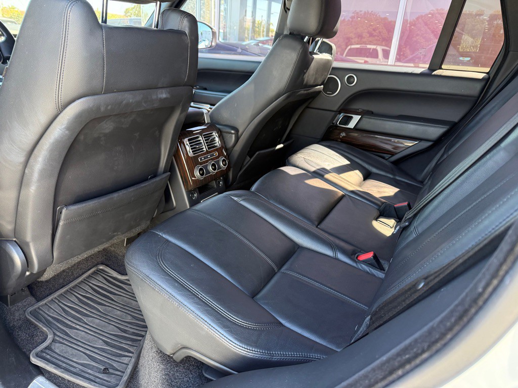 2016 Land Rover Range Rover Image 28