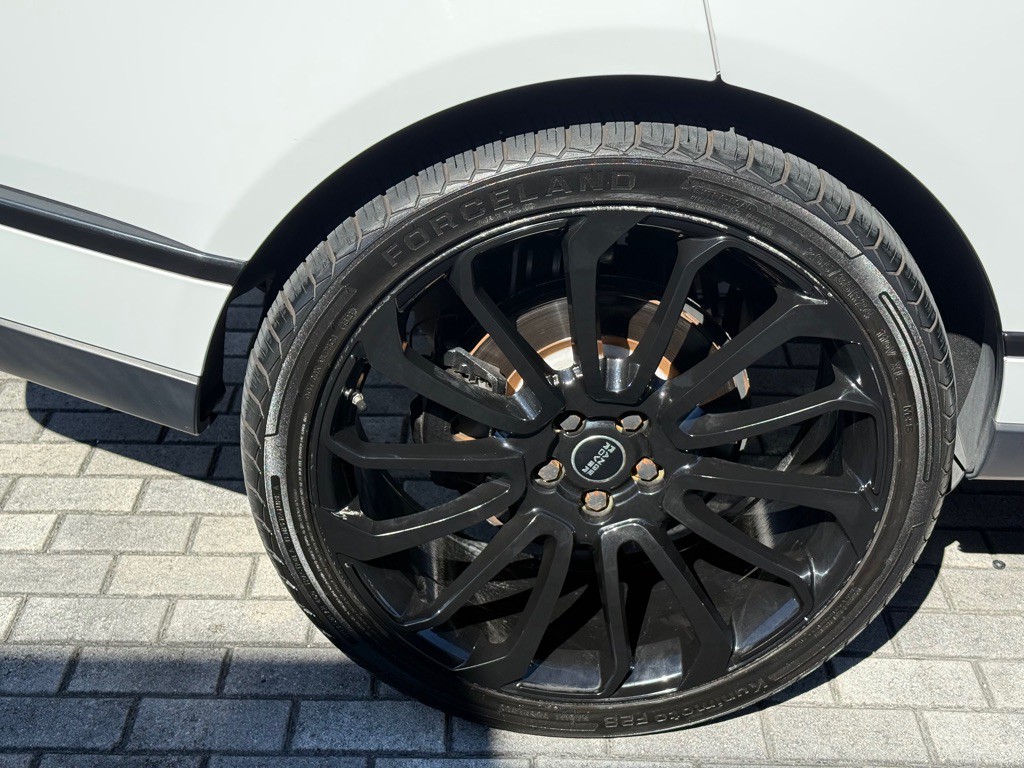 2016 Land Rover Range Rover Image 36