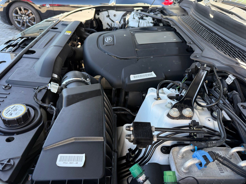 2016 Land Rover Range Rover Image 40