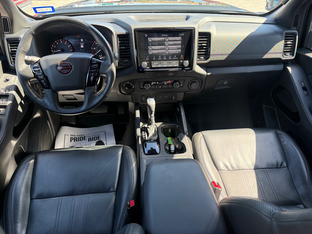 2022 Nissan Frontier Image 11