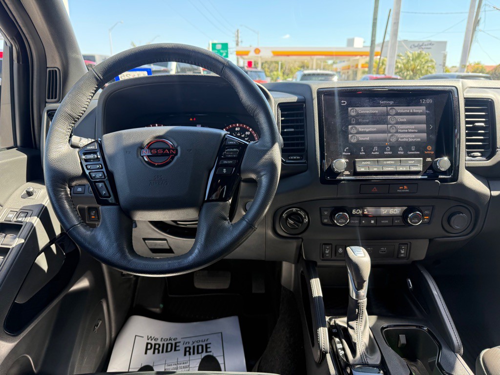 2022 Nissan Frontier Image 12