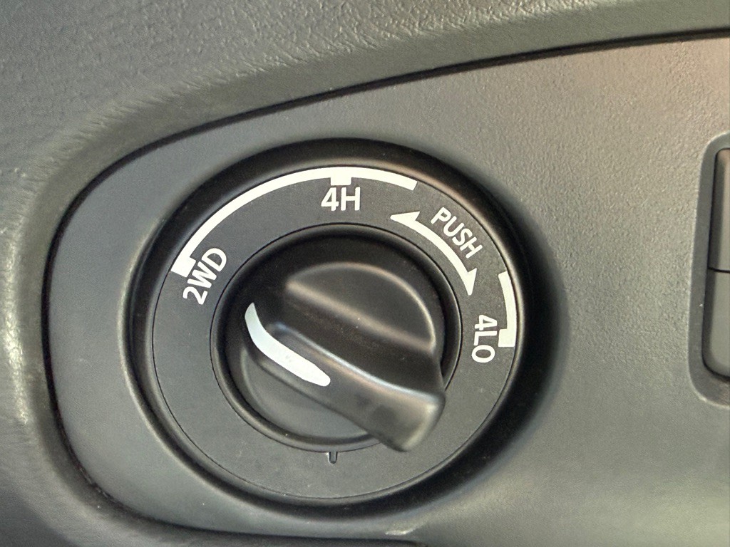 2022 Nissan Frontier Image 21