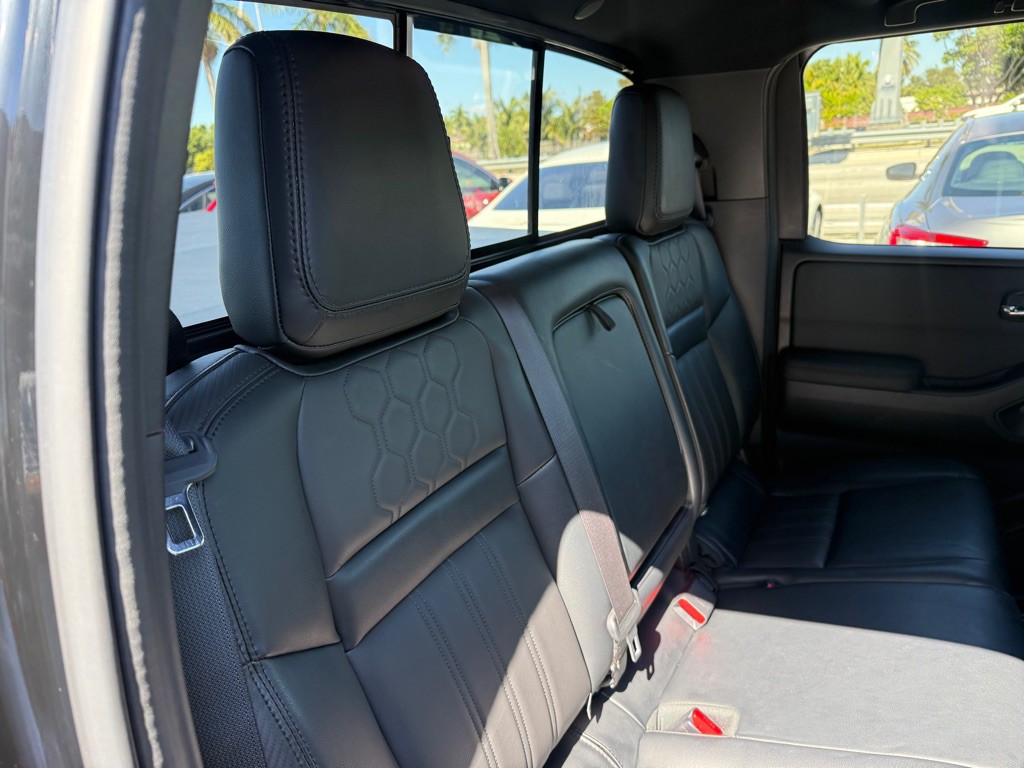 2022 Nissan Frontier Image 30