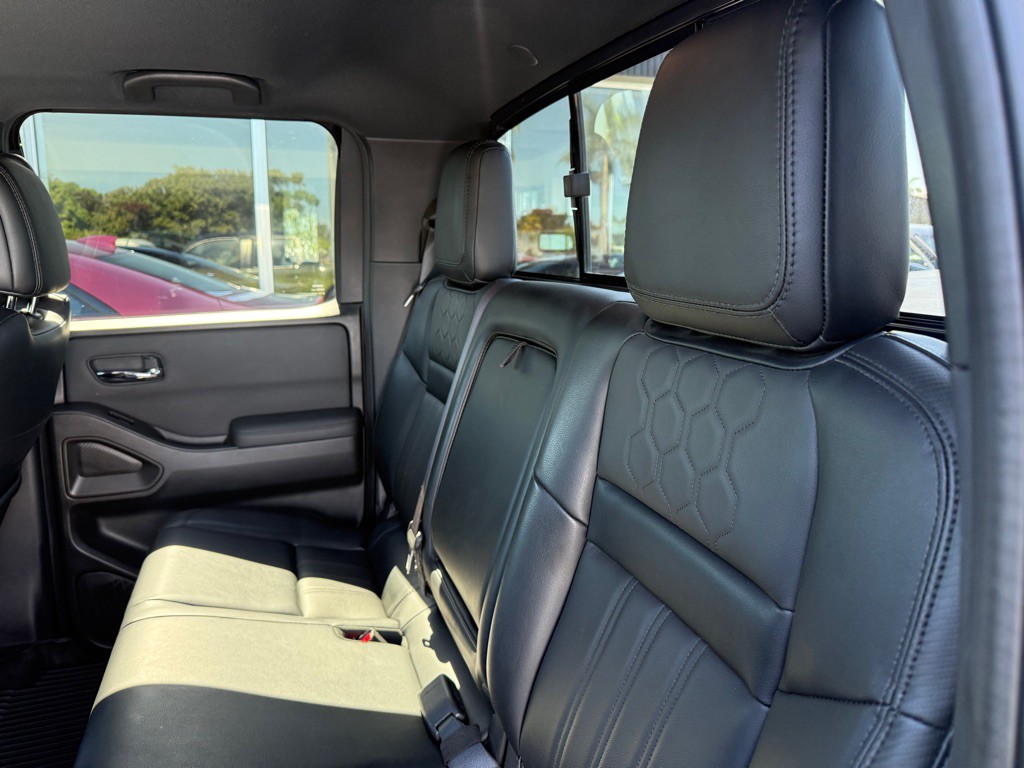 2022 Nissan Frontier Image 33