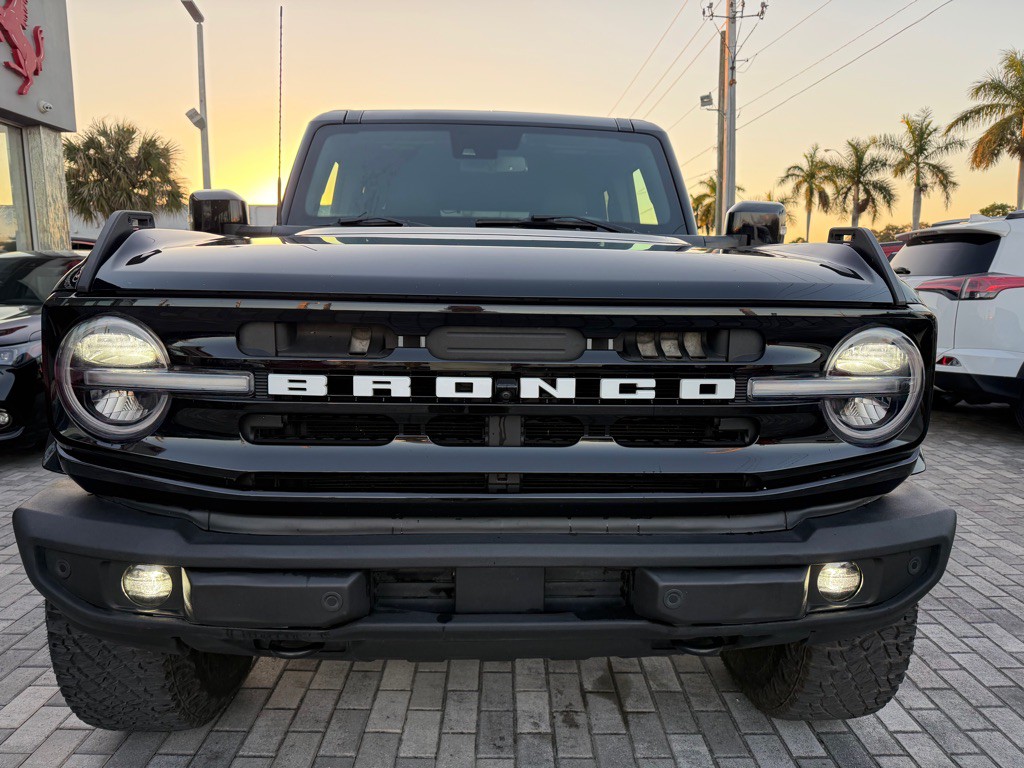 2022 Ford Bronco Image 2