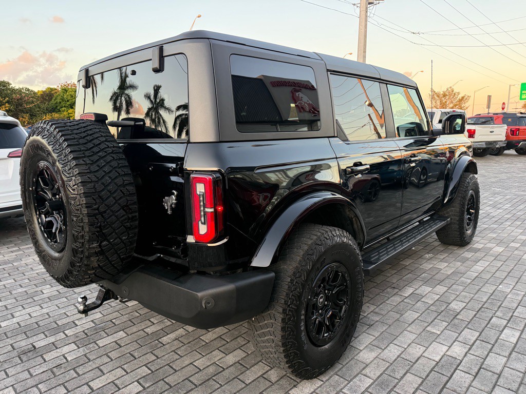 2022 Ford Bronco Image 8