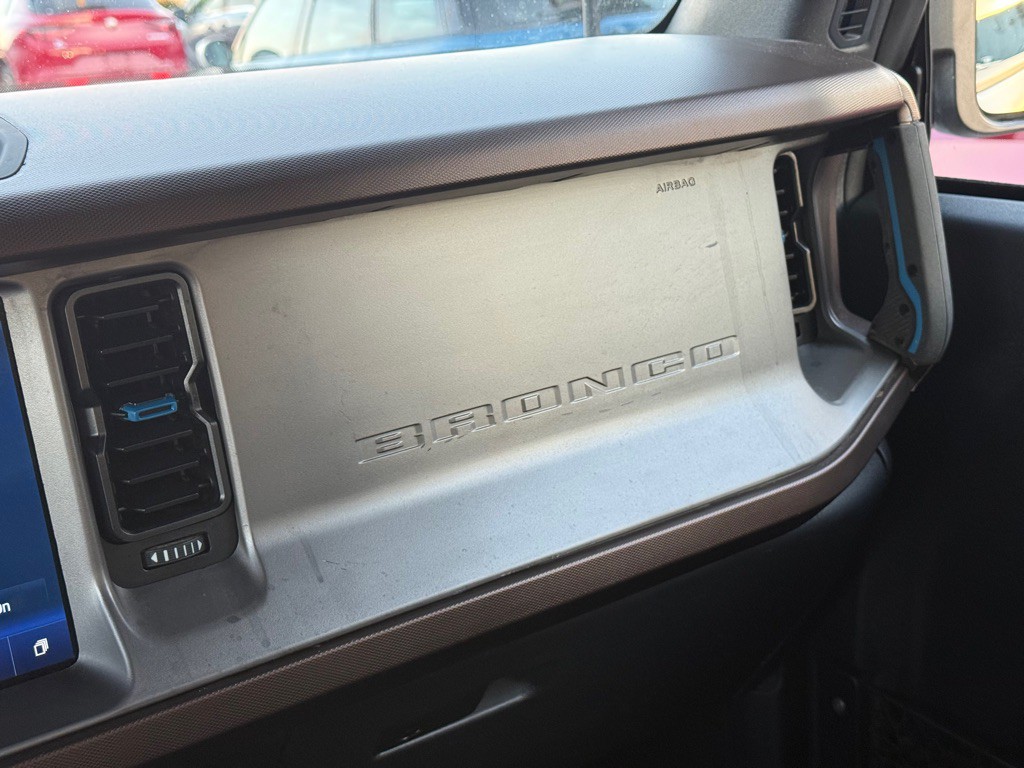 2022 Ford Bronco Image 20