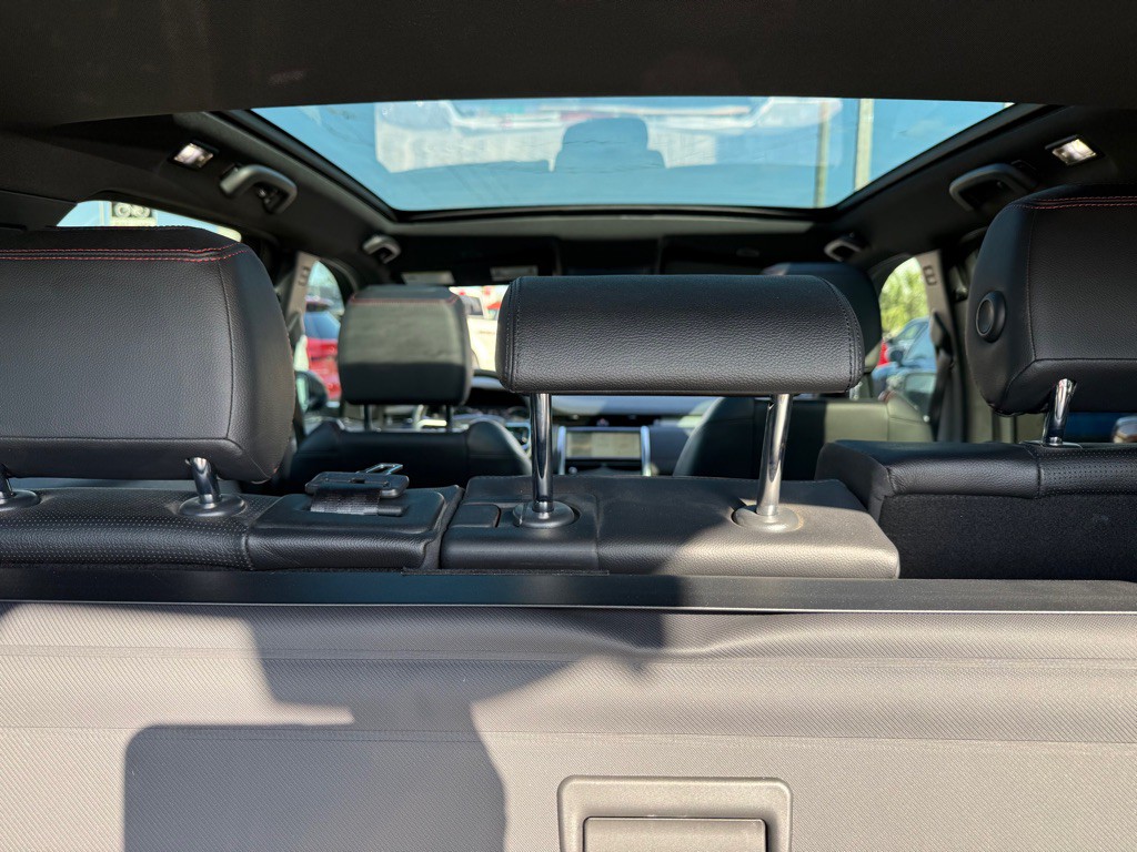 2021 Land Rover Discovery Sport Image 8