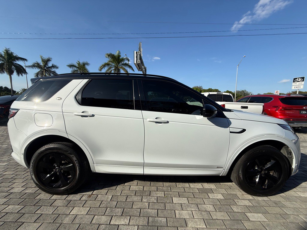 2021 Land Rover Discovery Sport Image 11