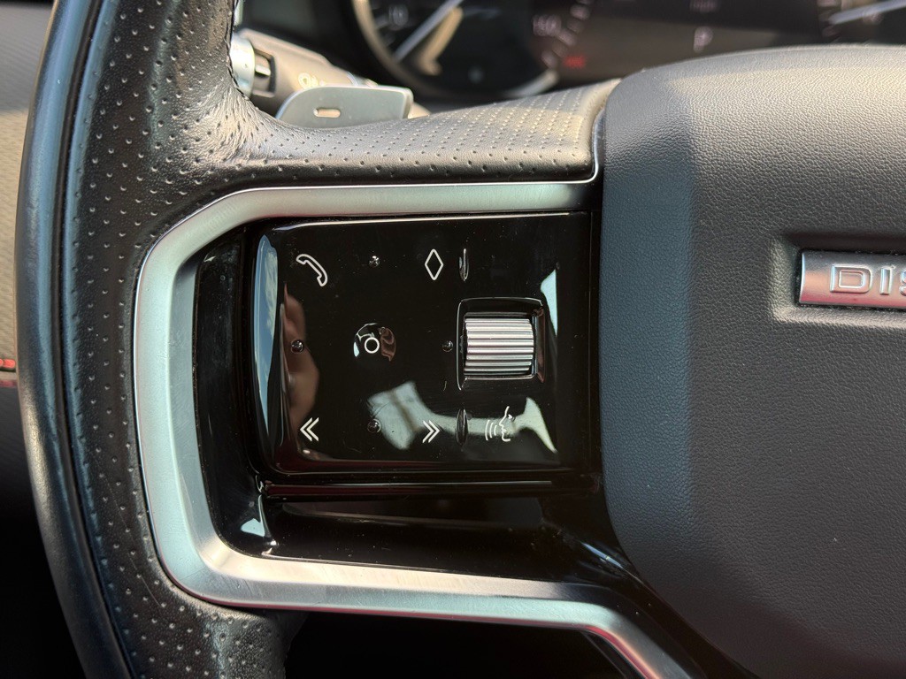 2021 Land Rover Discovery Sport Image 16