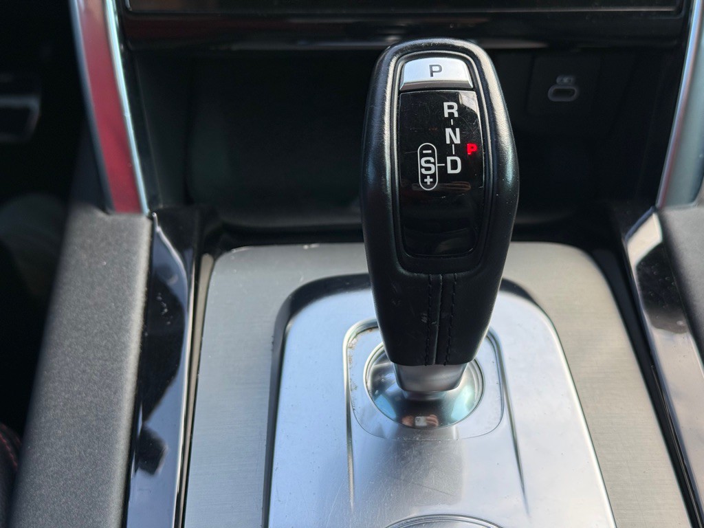 2021 Land Rover Discovery Sport Image 21