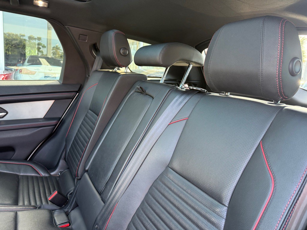 2021 Land Rover Discovery Sport Image 29