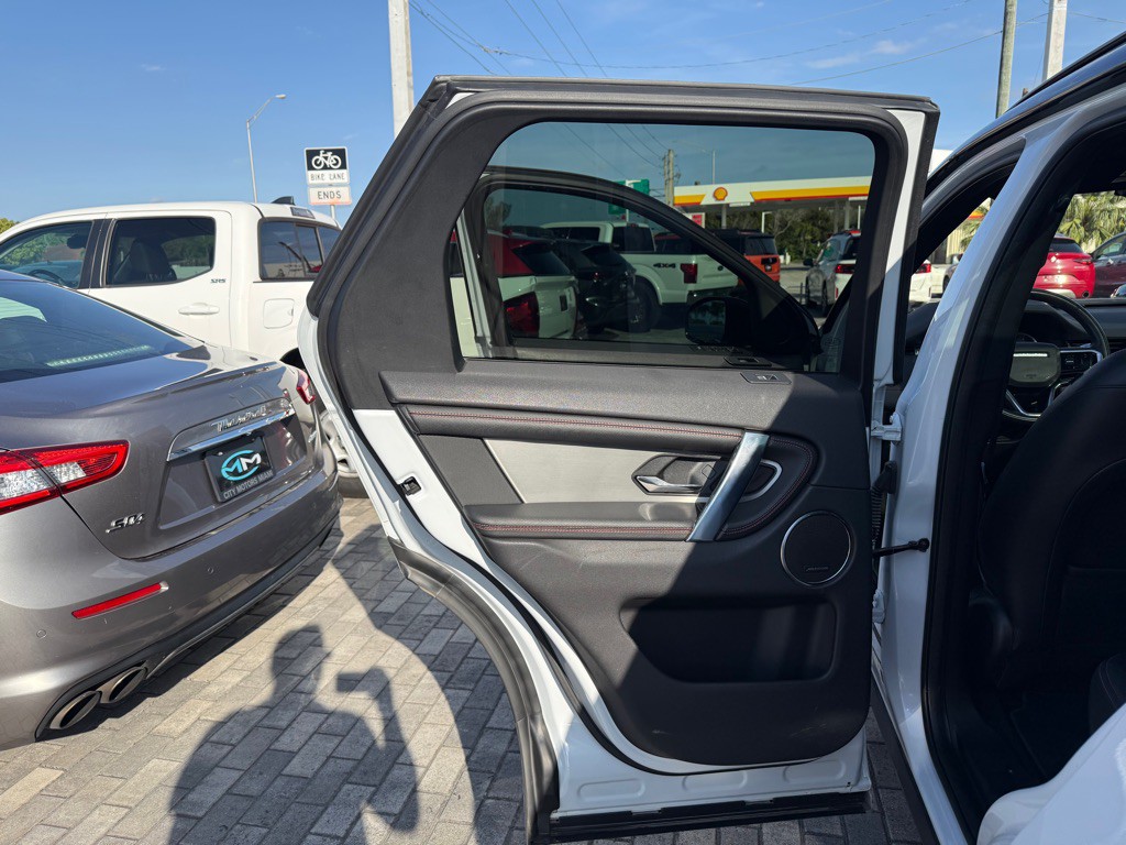 2021 Land Rover Discovery Sport Image 32