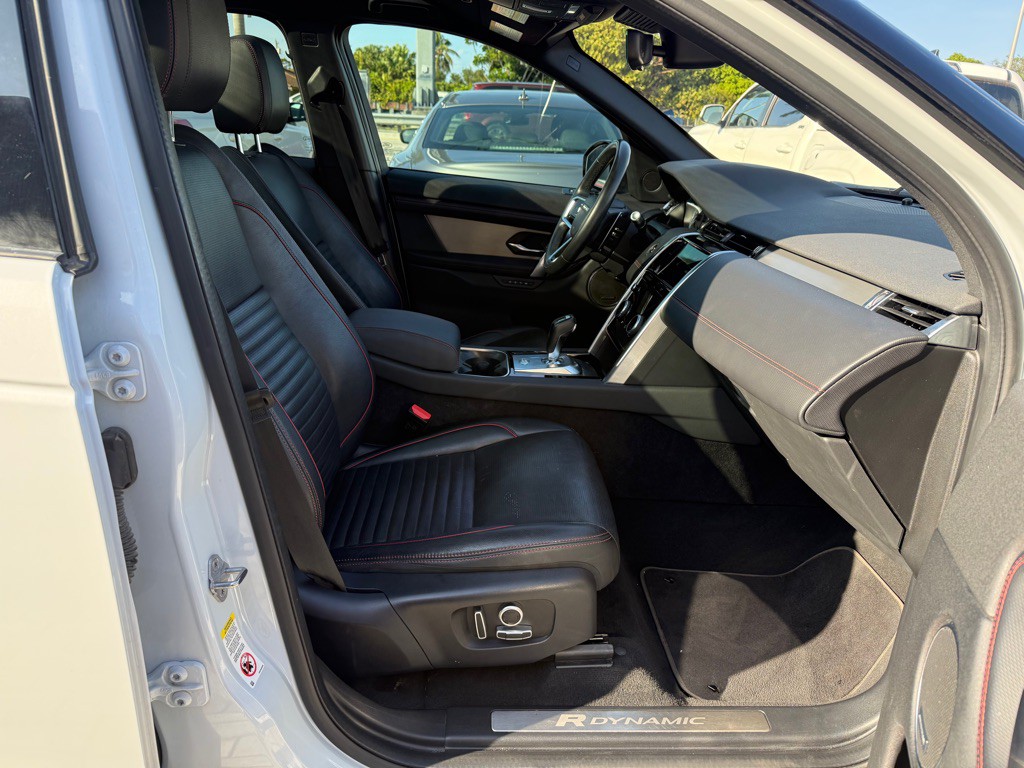 2021 Land Rover Discovery Sport Image 34