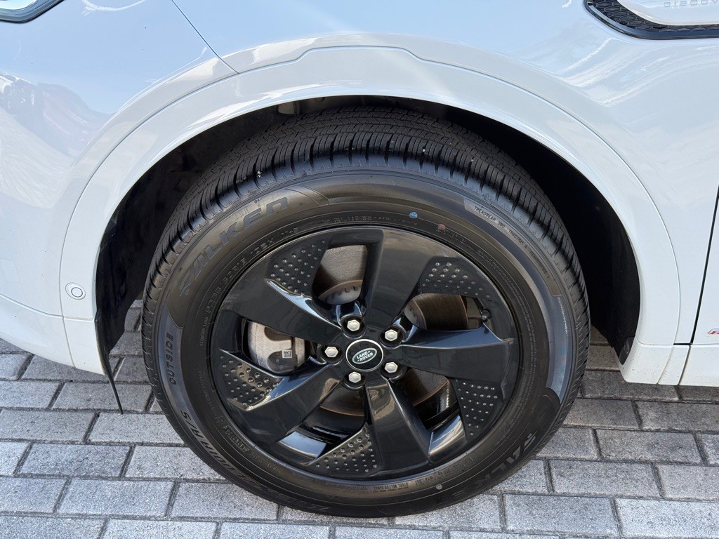 2021 Land Rover Discovery Sport Image 41