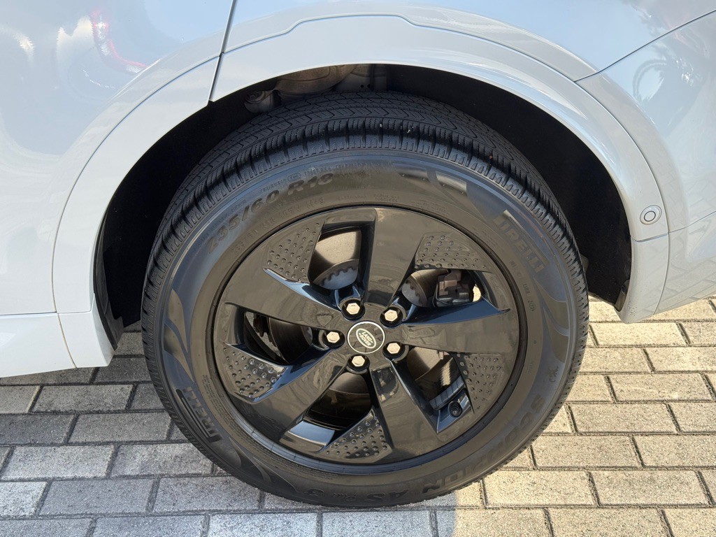 2021 Land Rover Discovery Sport Image 42