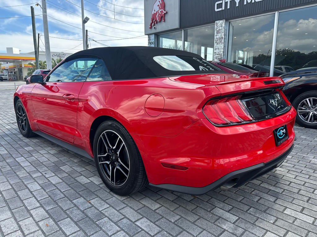 2022 Ford Mustang Image 6