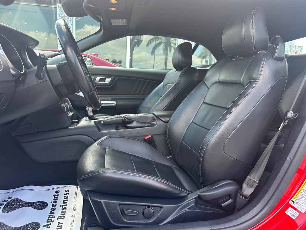 2022 Ford Mustang Image 12