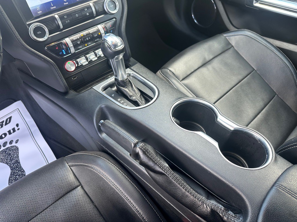 2022 Ford Mustang Image 21