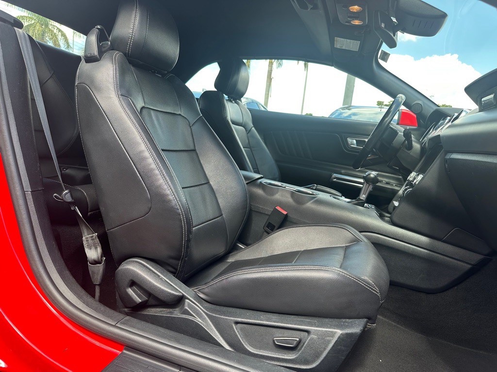 2022 Ford Mustang Image 22