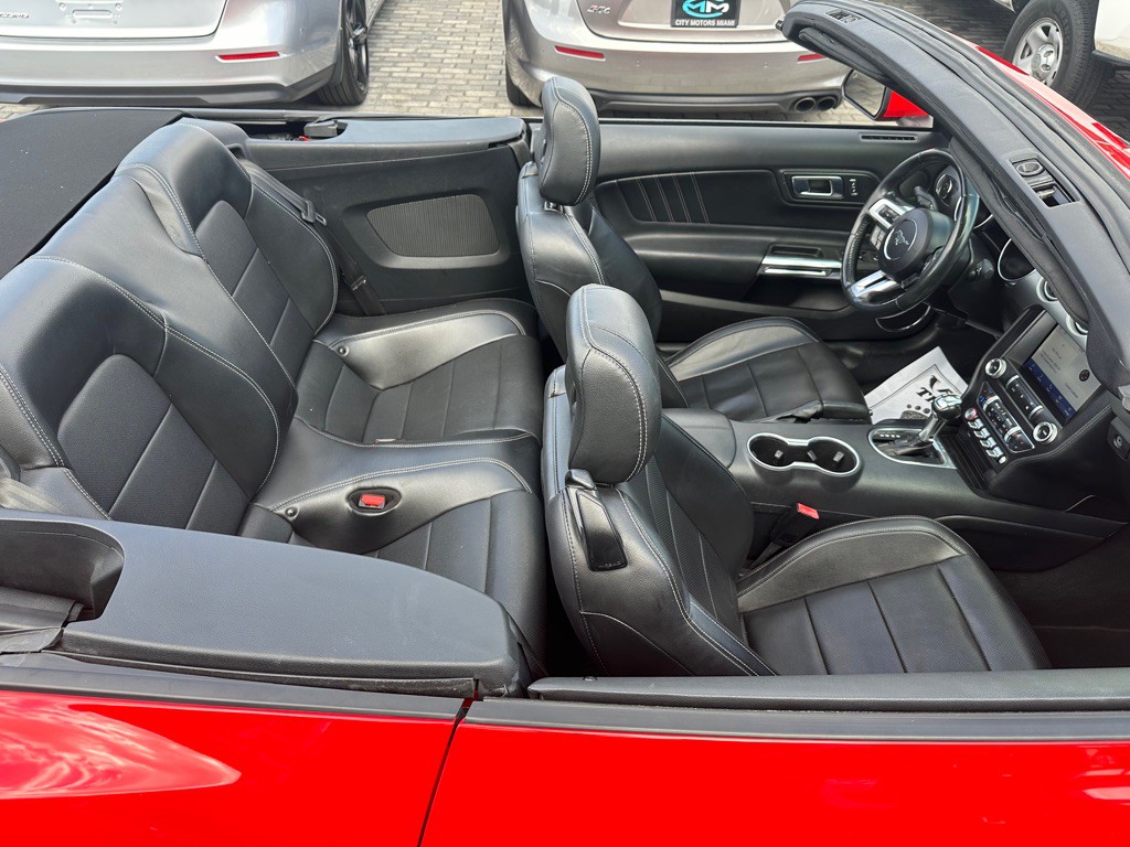 2022 Ford Mustang Image 27