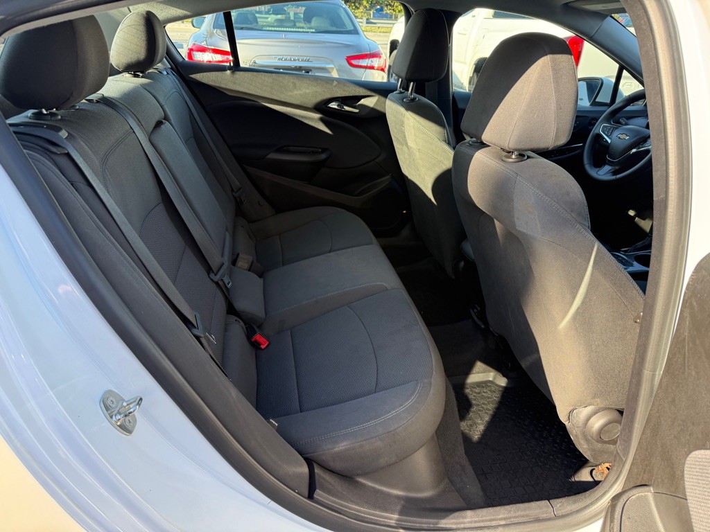 2019 Chevrolet Cruze Image 30