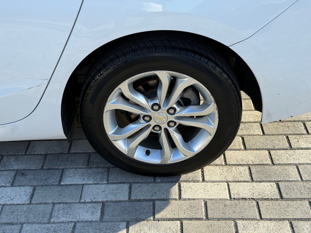 2019 Chevrolet Cruze Image 35