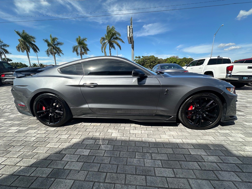 2021 Ford Mustang Image 12