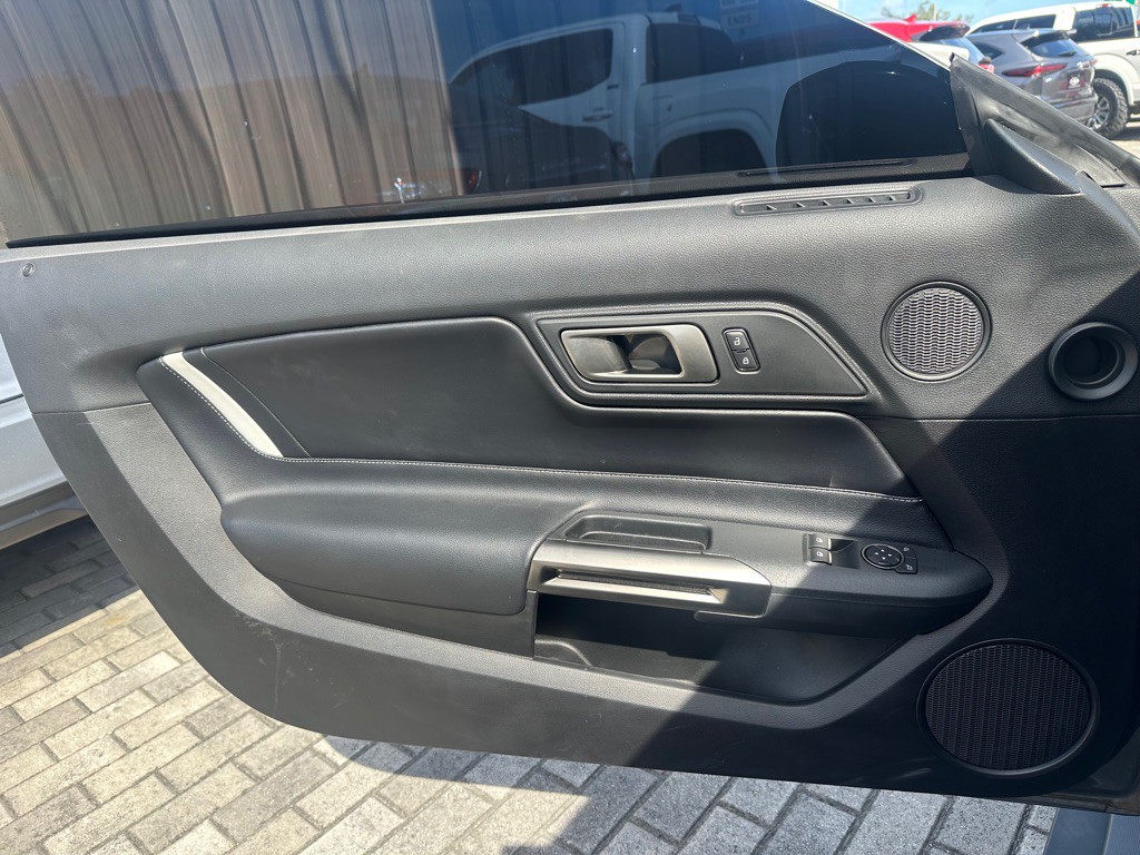 2021 Ford Mustang Image 14