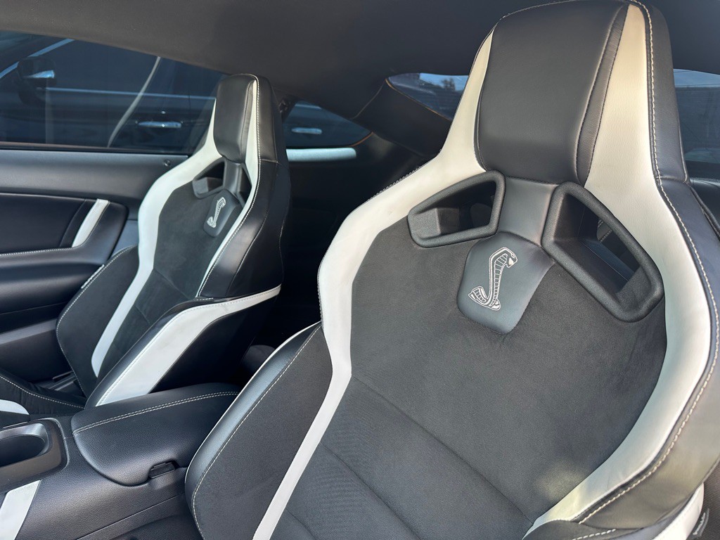 2021 Ford Mustang Image 16