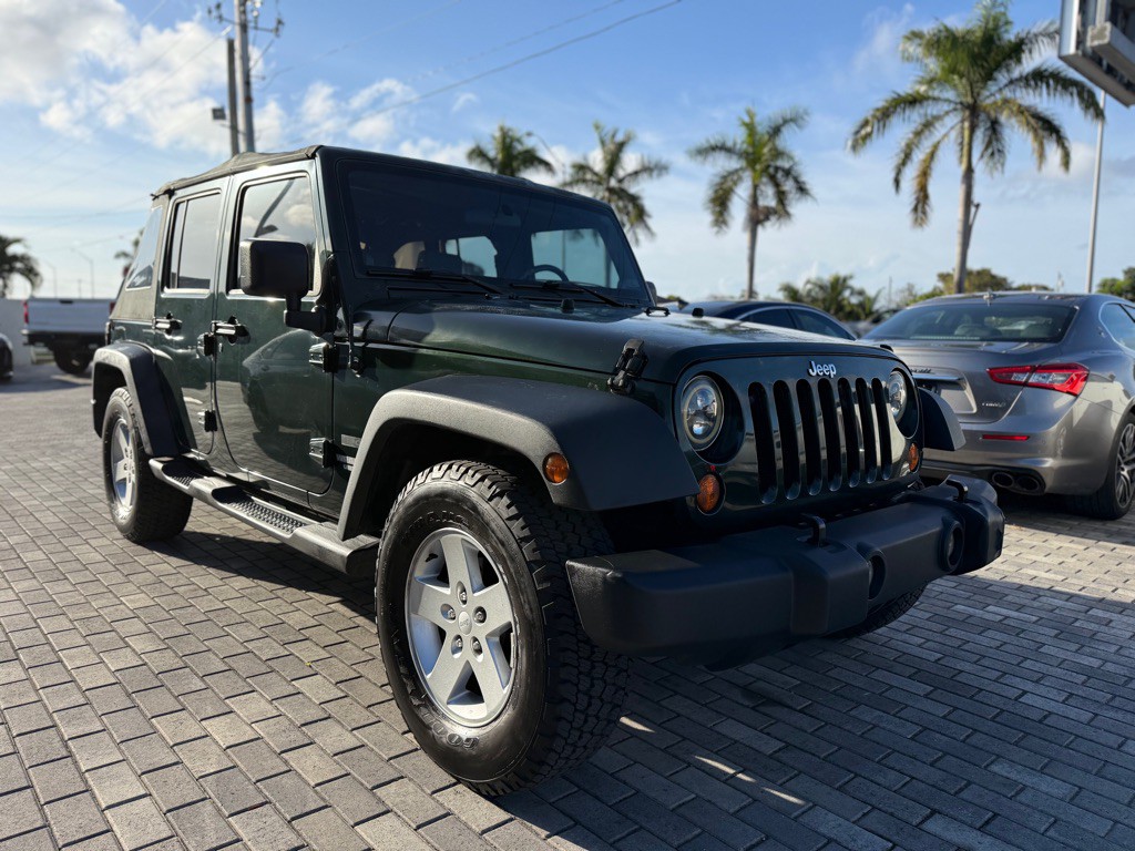 2010 Jeep Wrangler Unlimited Image 1