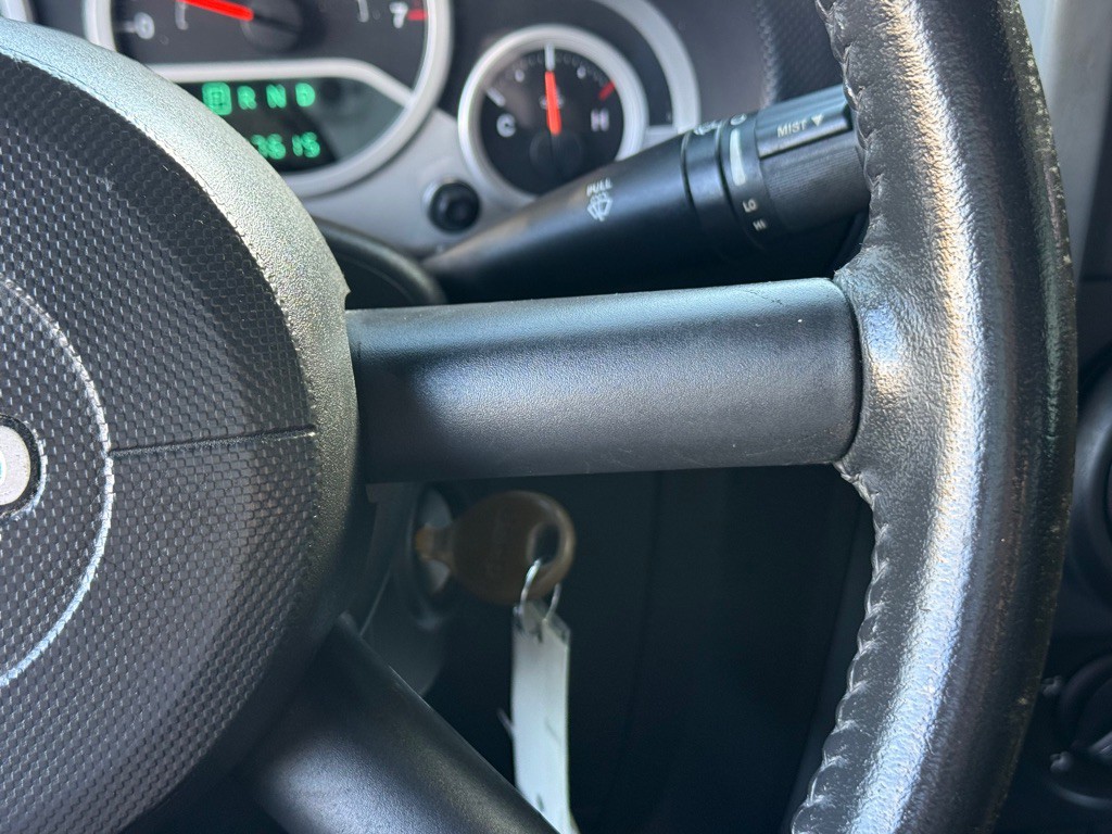 2010 Jeep Wrangler Unlimited Image 16