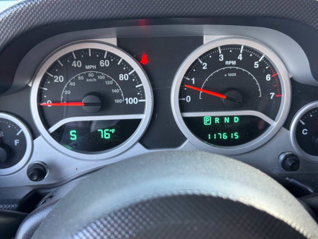 2010 Jeep Wrangler Unlimited Image 18