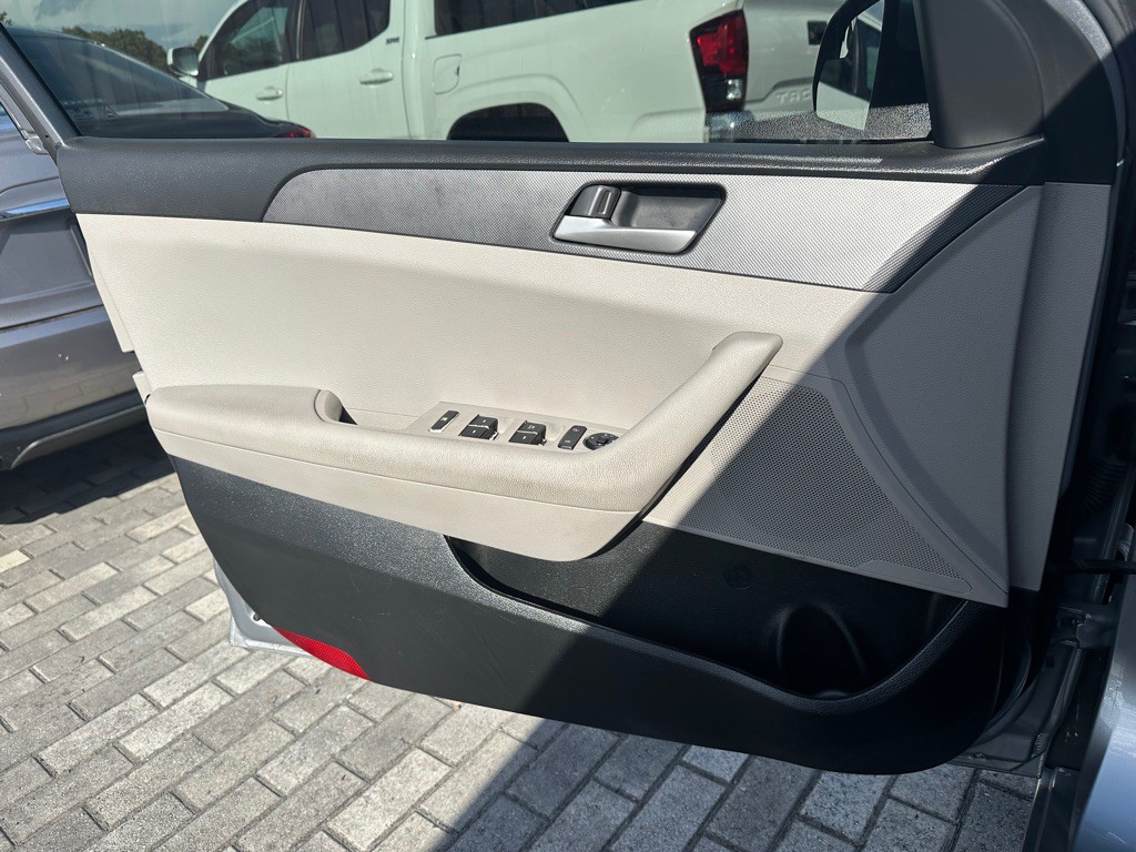 2017 Hyundai Sonata Image 8