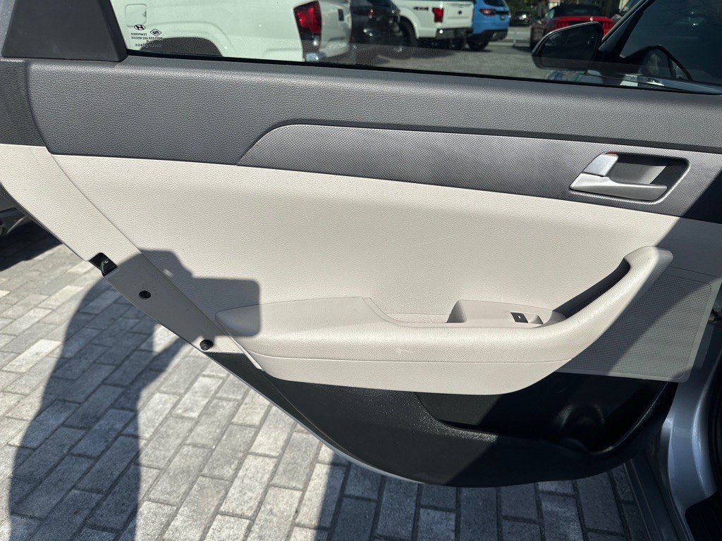 2017 Hyundai Sonata Image 20