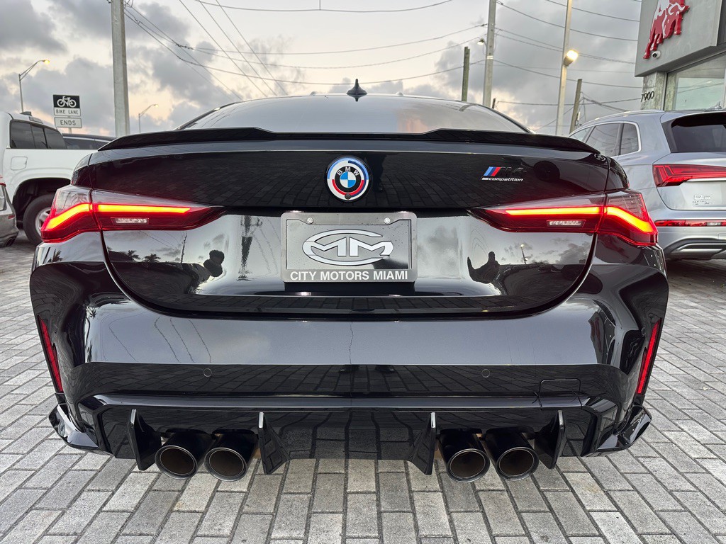 2023 BMW M4 Image 7