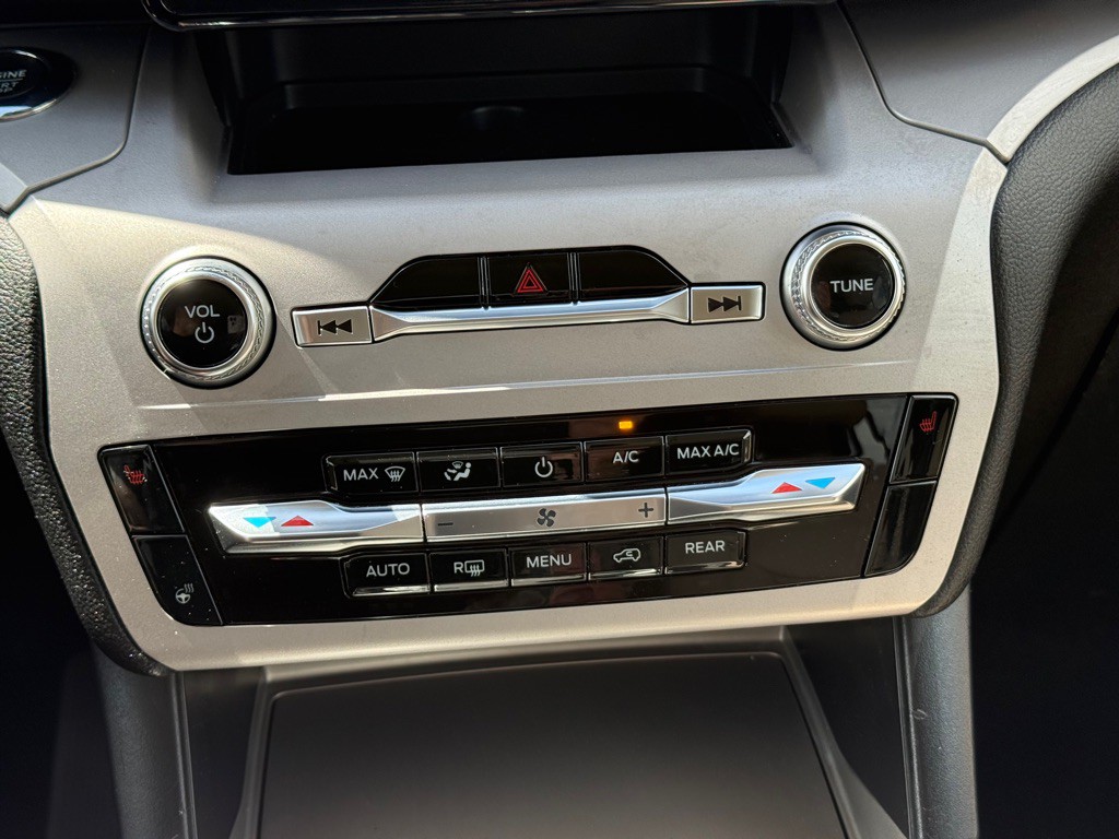 2023 Ford Explorer Image 17