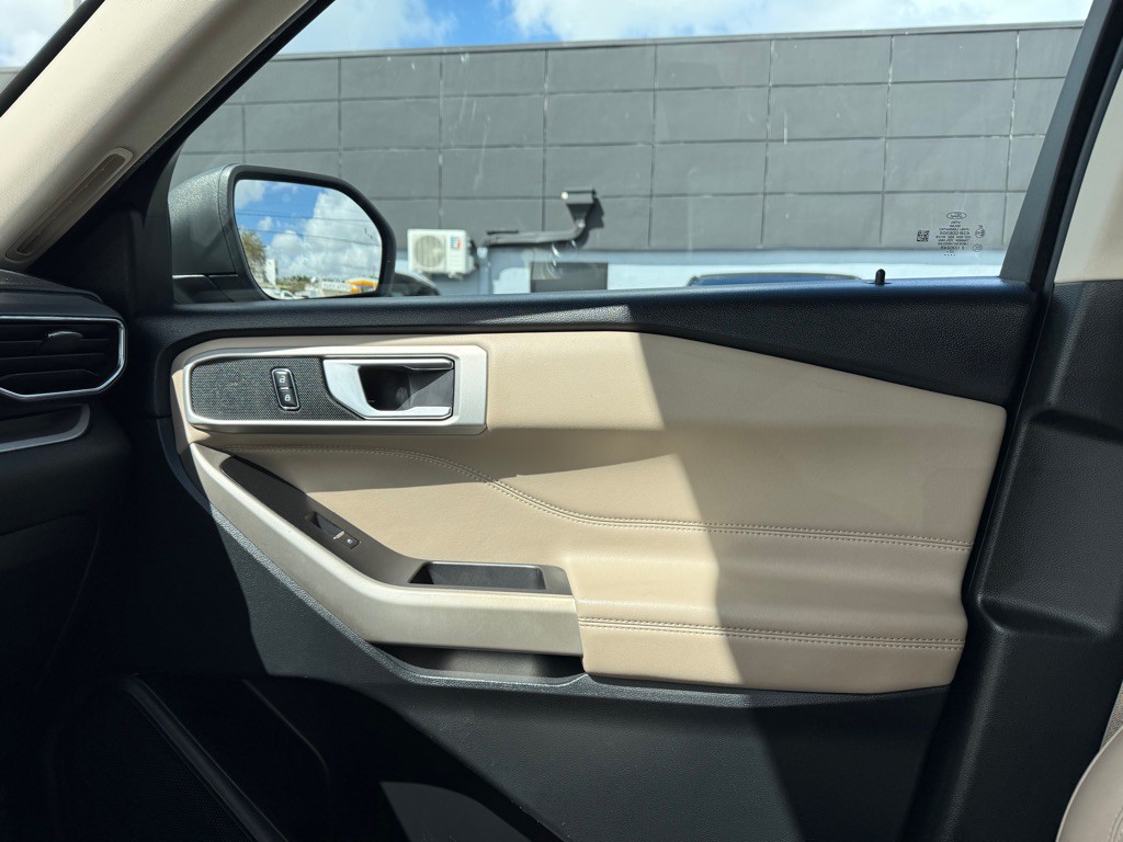 2023 Ford Explorer Image 24
