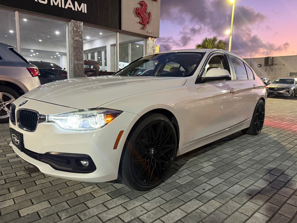 2018 BMW 3 Series Image 3