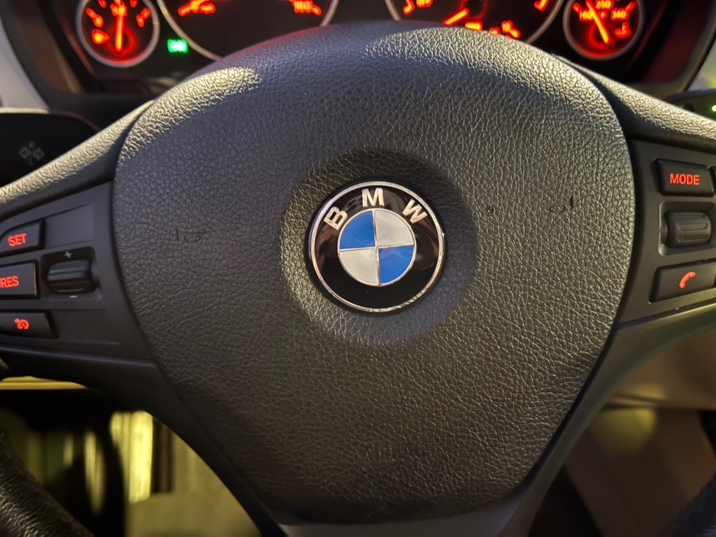 2018 BMW 3 Series Image 17