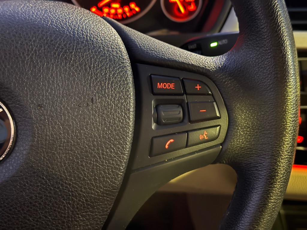 2018 BMW 3 Series Image 18