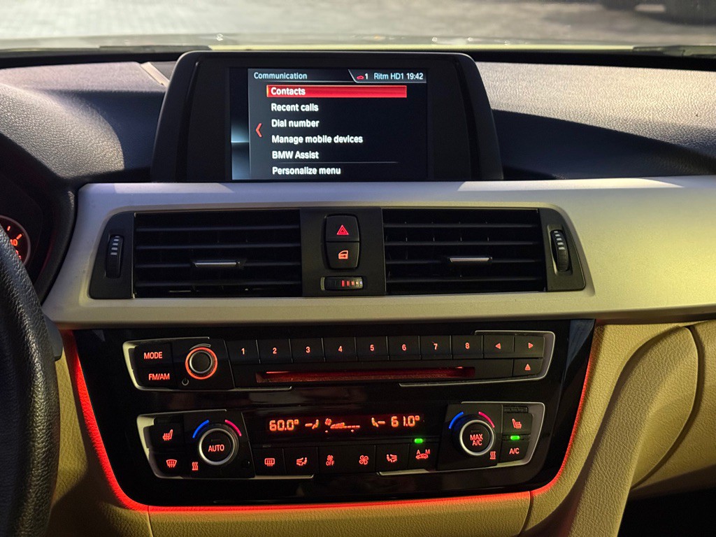 2018 BMW 3 Series Image 21