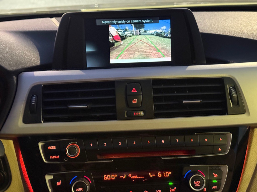 2018 BMW 3 Series Image 22